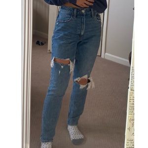 Abercrombie & Fitch Mom Jeans
